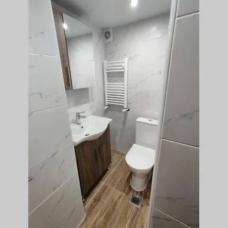 Industrial Loft Near Seaside W 200mbps