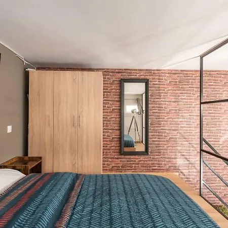 Διαμέρισμα Industrial Loft Near Seaside W 200mbps *