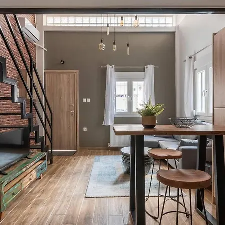 Namaste Industrial Loft Near Seaside