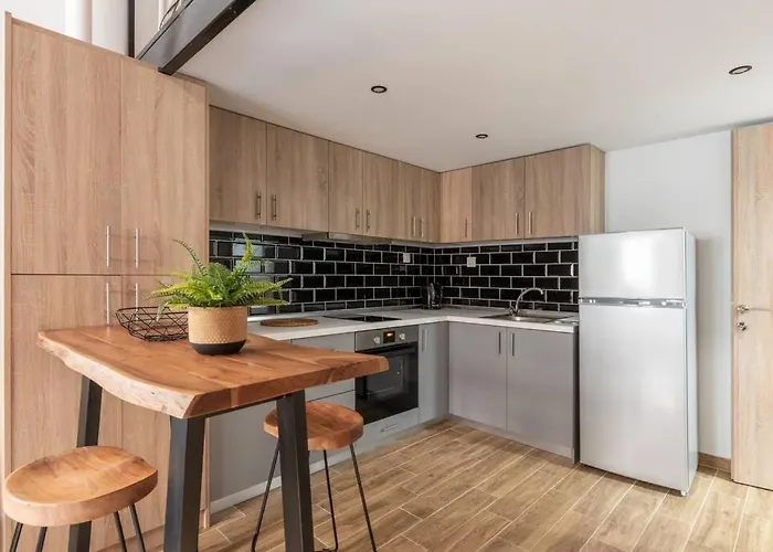 Namaste Industrial Loft Near Seaside 公寓 *