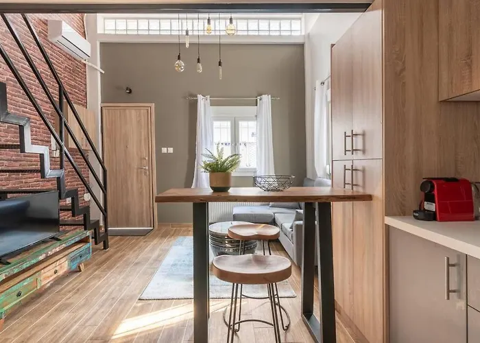 Namaste Industrial Loft Near Seaside * Salonic
